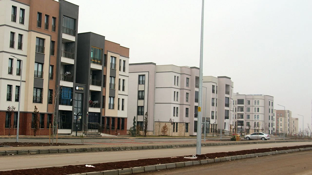 TOKİ Diyarbakır'da konut ve iş yerlerini açık artırmayla satacak