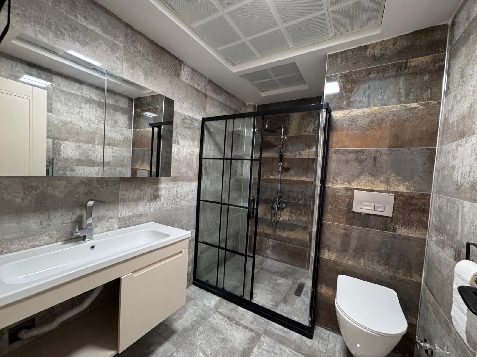 ÜÇKUYULAR TARHAN ASMİRDE 2.5+1 SATILIK LÜX DAİRE 