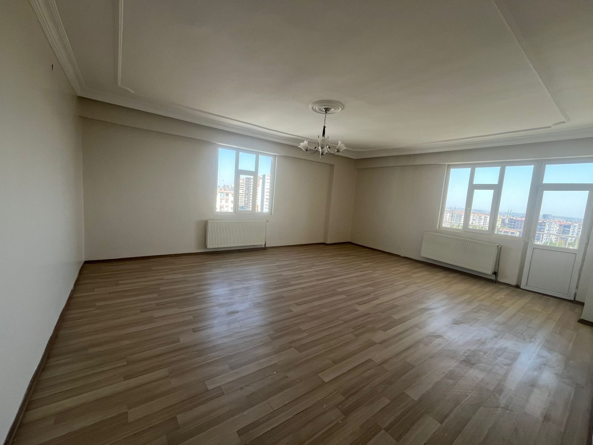 KAYAPINAR BELEDİYESİNİN YANI 3+1 KİRALIK DAİRE