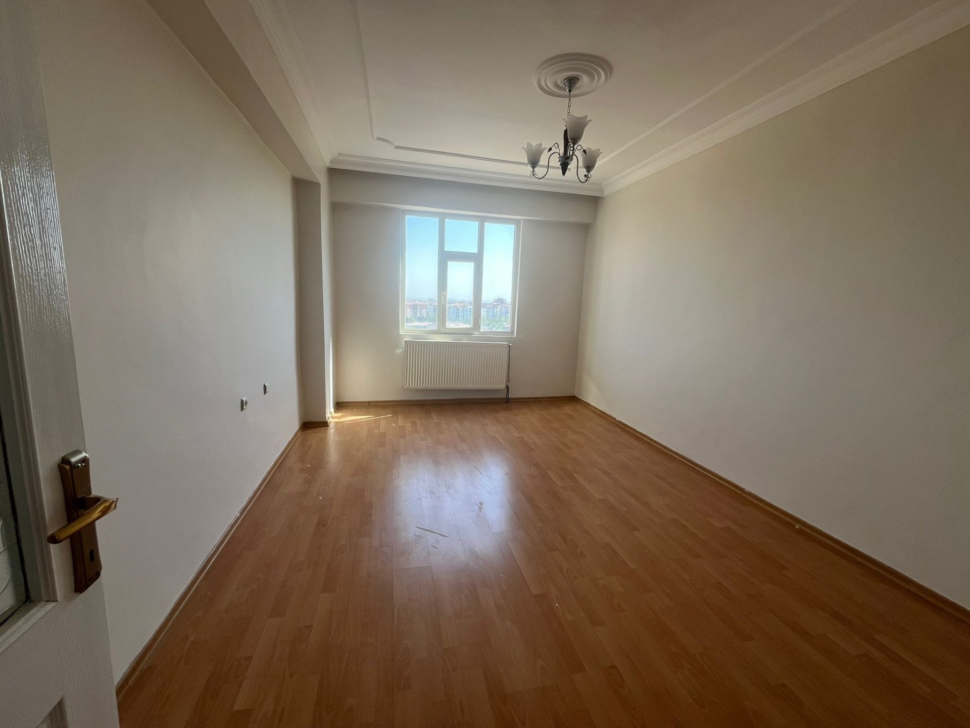 KAYAPINAR BELEDİYESİNİN YANI 3+1 KİRALIK DAİRE