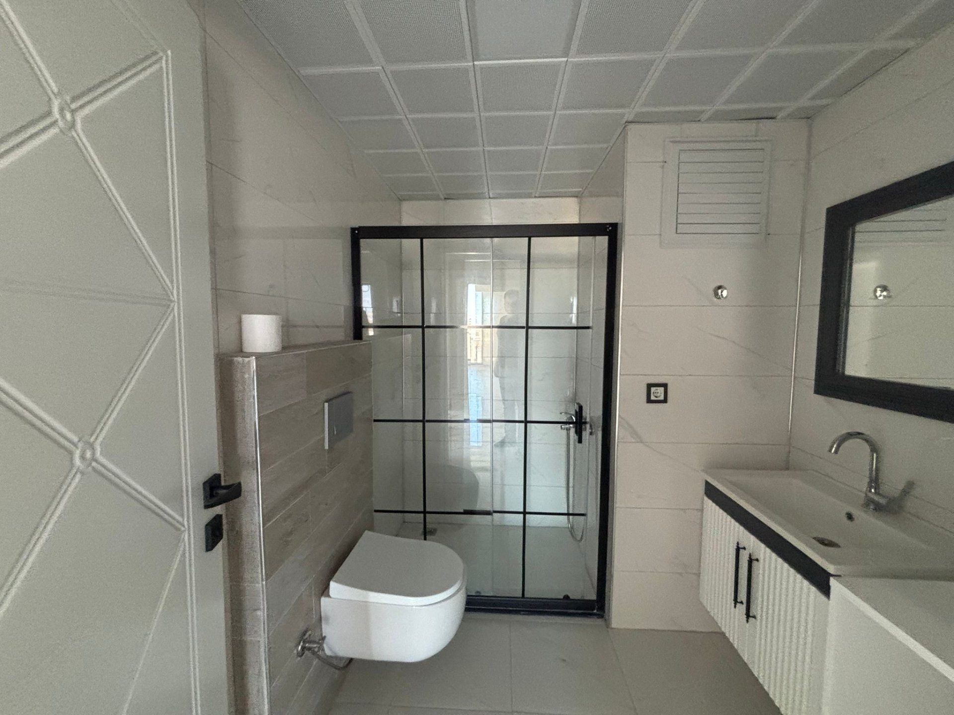 ARAŞTIRMA HASTANESİ ARKASI TAŞINMAYA HAZIR SATILIK 2+1 DAİRE