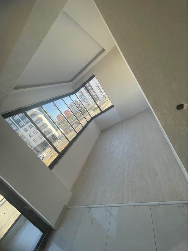 ÜÇ KUYULARDA İNŞAAT'AN SIFIR DAİRE