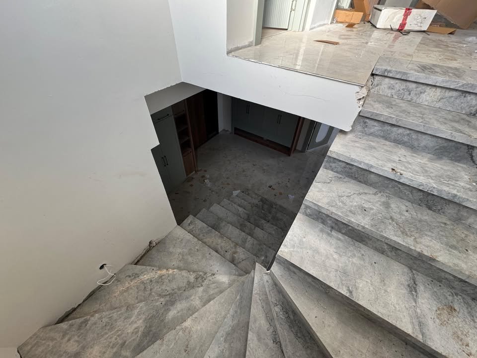 ALTINDAĞ KARŞISI 5K'DA 5+1 242M2 DUBLEKS TAŞINMAYA HAZIR VİLLA