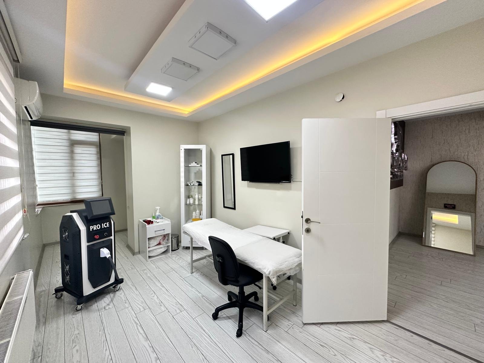 OFİS KASAPLAR DURAĞINDA 3+1 FULL YAPILI BÜRO OFİS