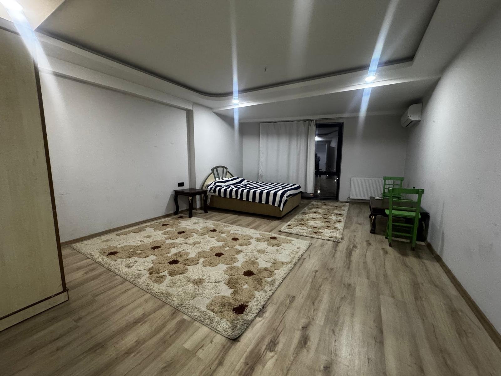 CEYSA PLAZADA EN GÜZEL KAT VE EN GÜZEL CEPHEDE TAŞINMAYA HAZIR BÜRO