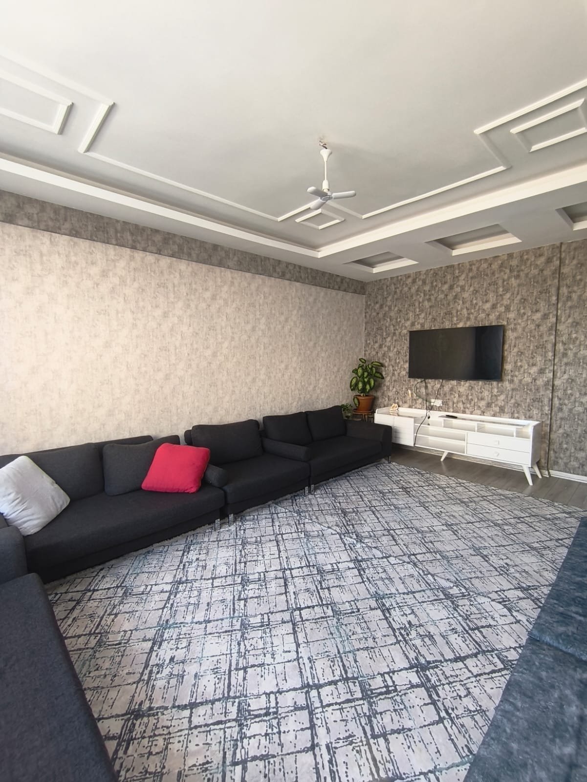 ÜÇKUYULAR  3+1  LÜKS DAİRE