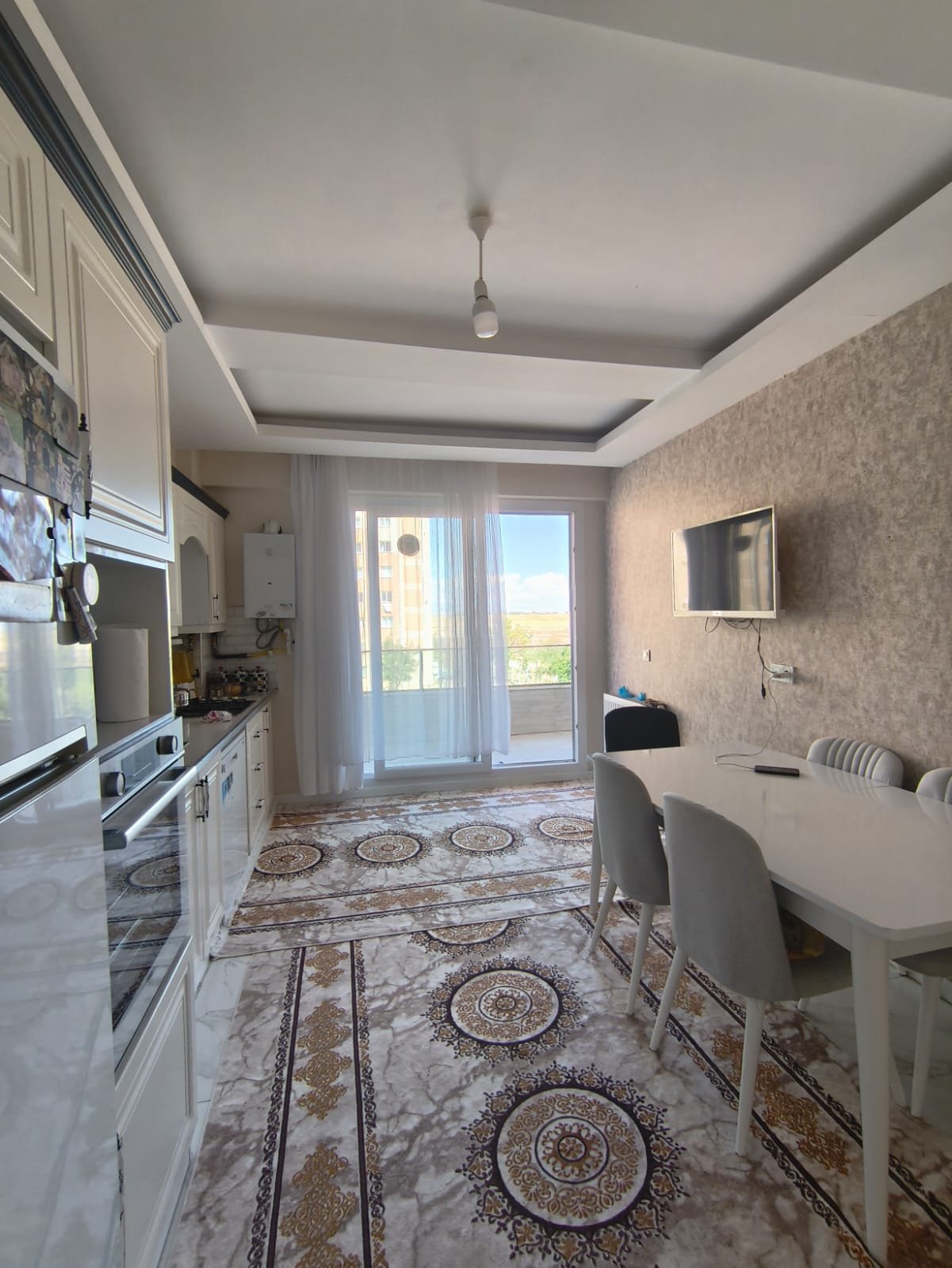 ÜÇKUYULAR  3+1  LÜKS DAİRE