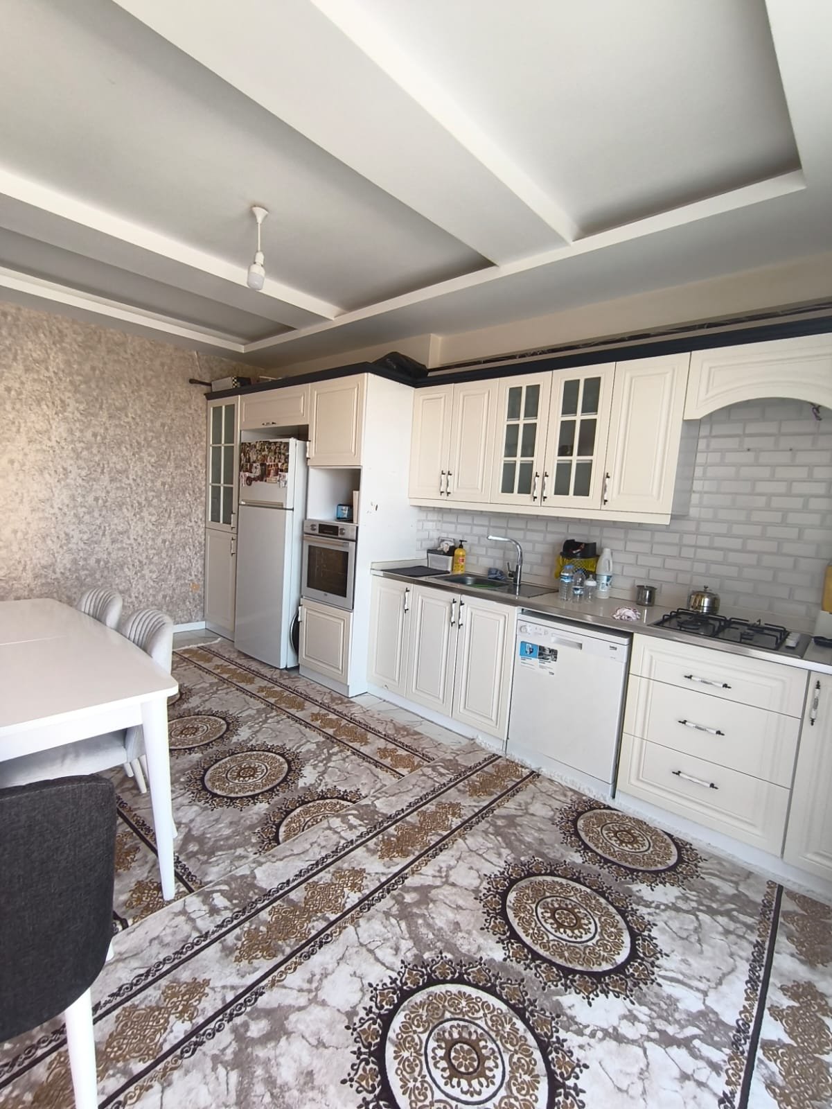 ÜÇKUYULAR  3+1  LÜKS DAİRE