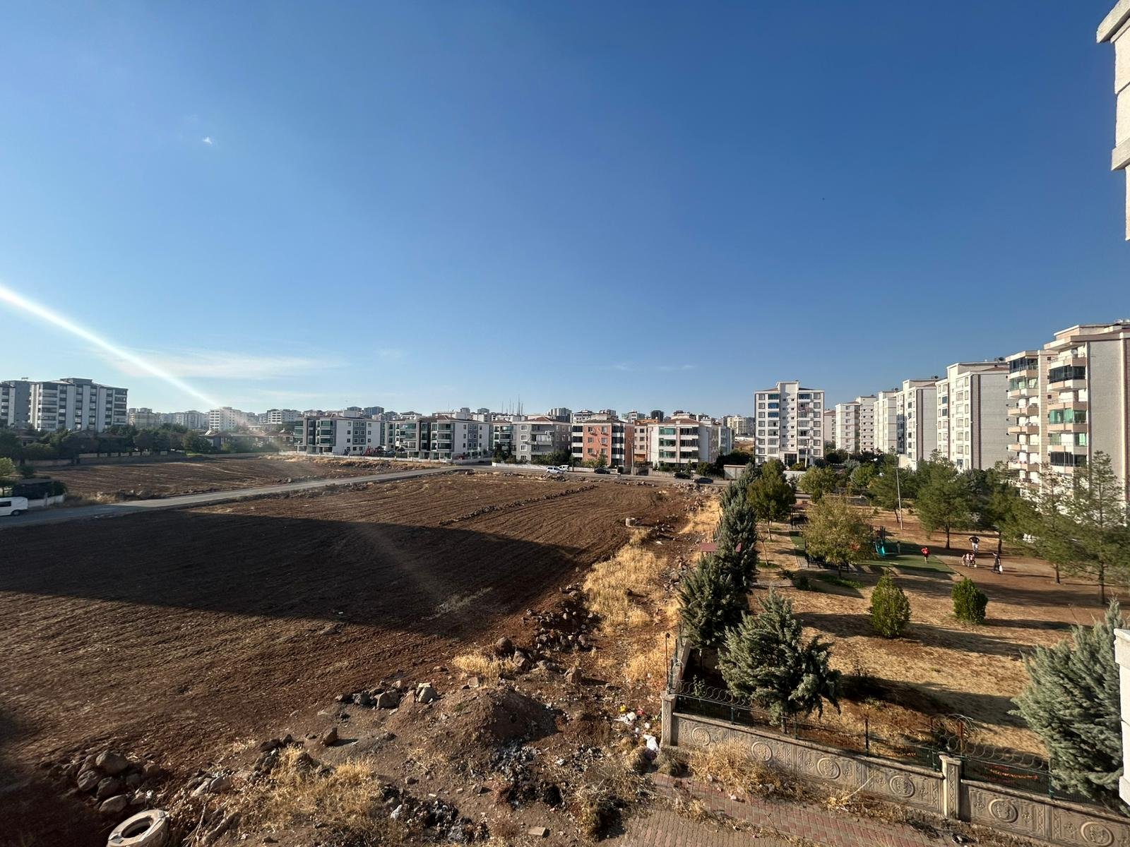 BAĞCILAR AHMET KAYA CADDESİNDE 2+1