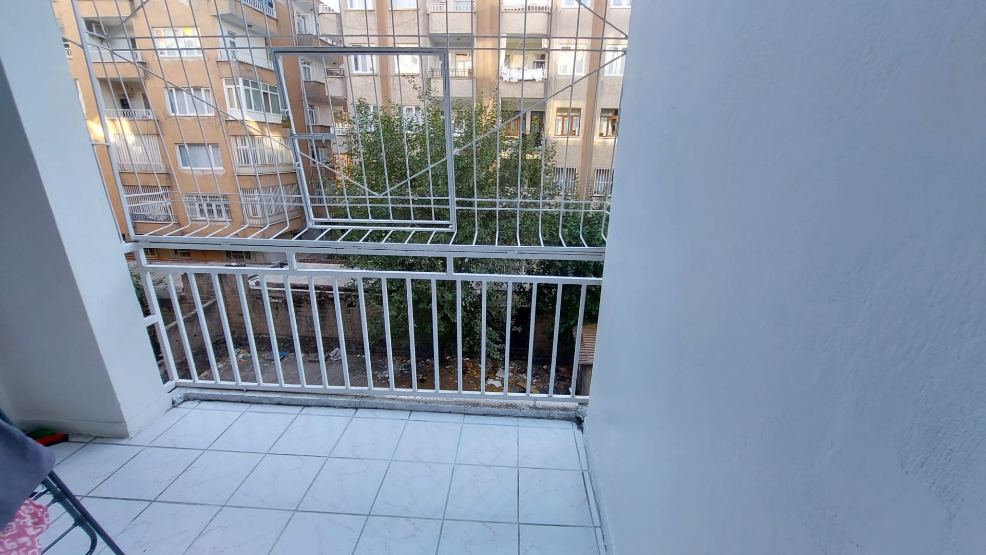 DİYARLİFE HASTANE  ARKASI  FULL YAPILI FIRSAT 3+1 DAİREMİZ SATIŞTA