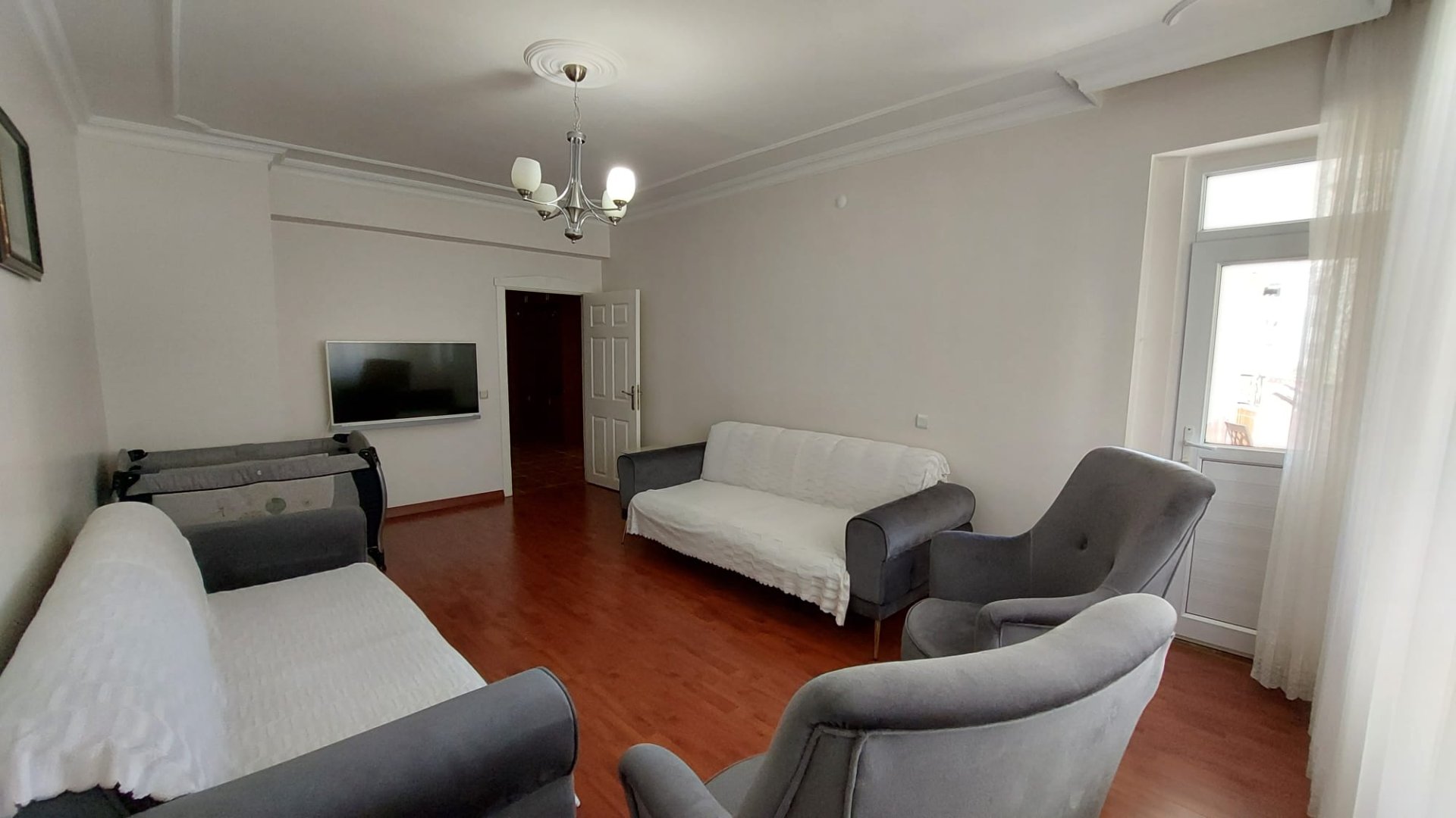 KAYAPINARIN KALBİ KENT MEYDANINA YÜRÜME MESAFESİNDE SATILIK FIRSAT 4+1 DAİRE