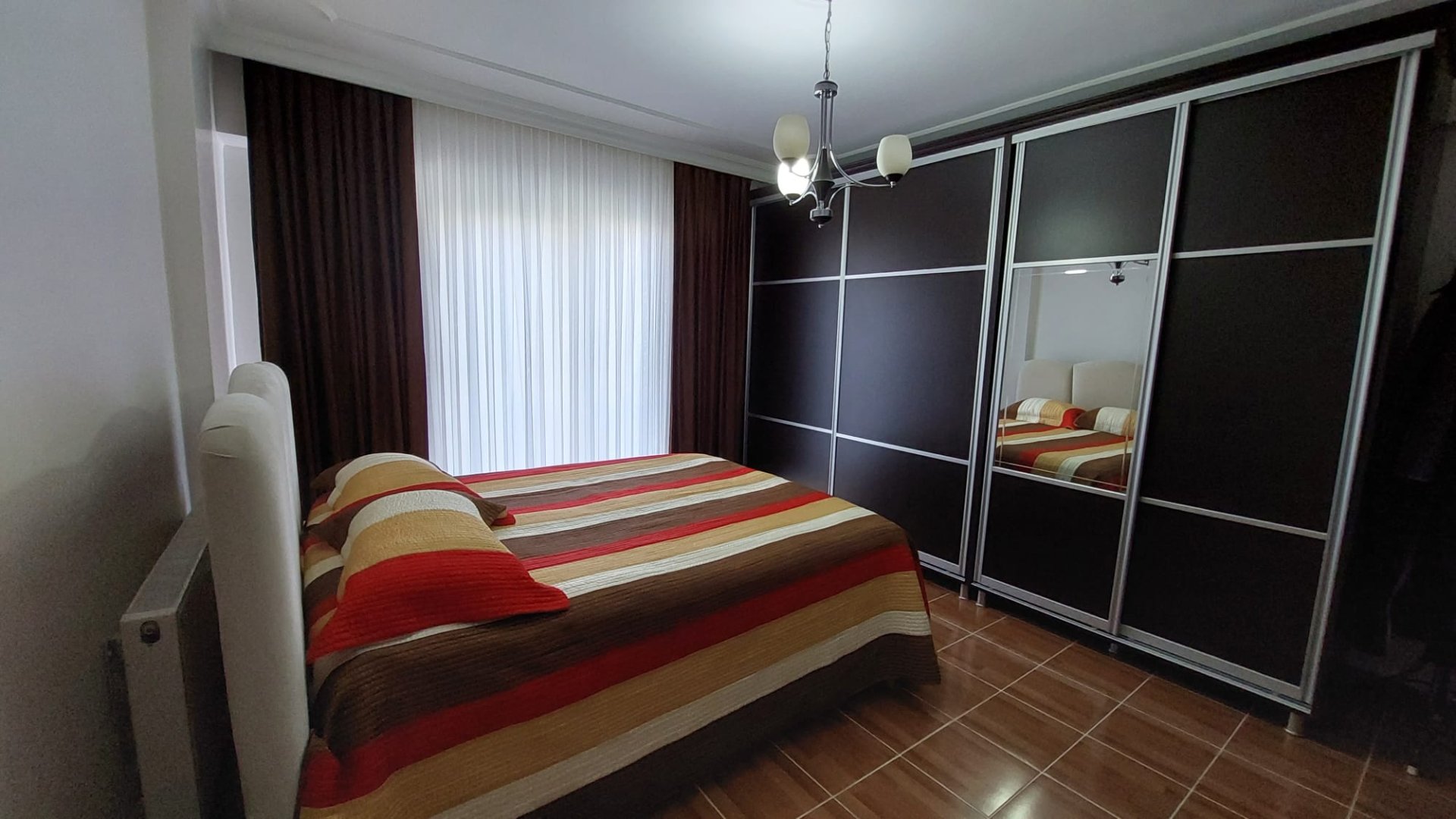 KAYAPINARIN KALBİ KENT MEYDANINA YÜRÜME MESAFESİNDE SATILIK FIRSAT 4+1 DAİRE