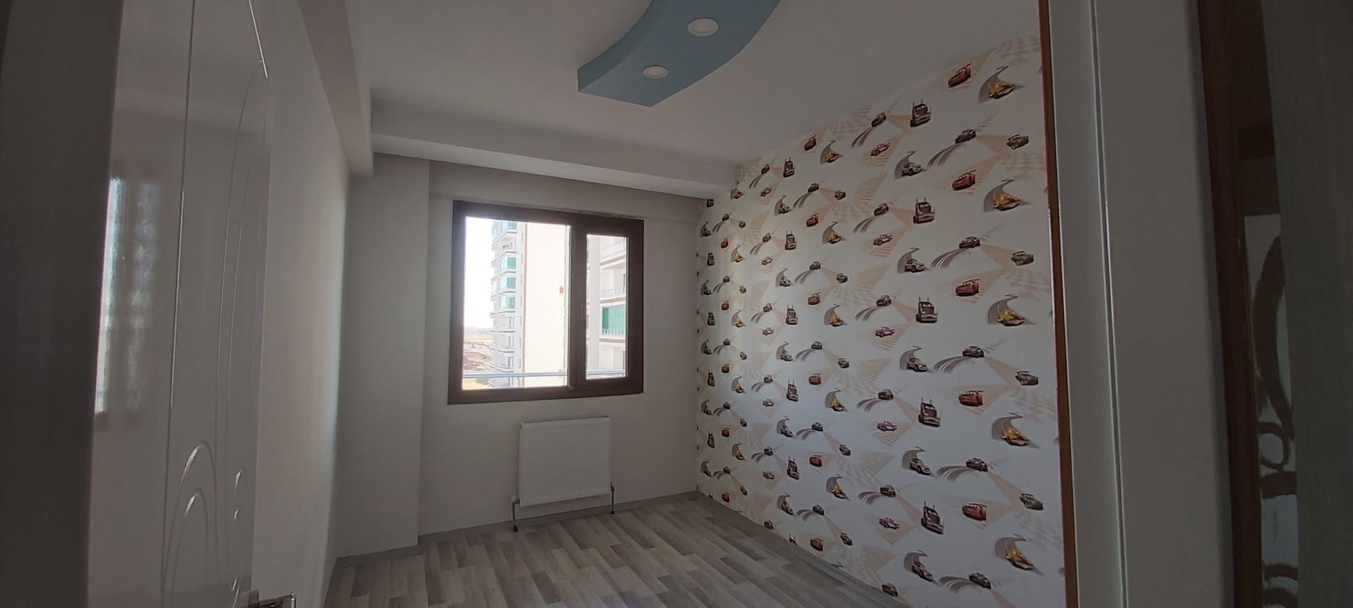 ARAŞTIRMA ARKASI  , GENİŞ VE KULLANIŞLI 4+1 SATILIK DAİRE
