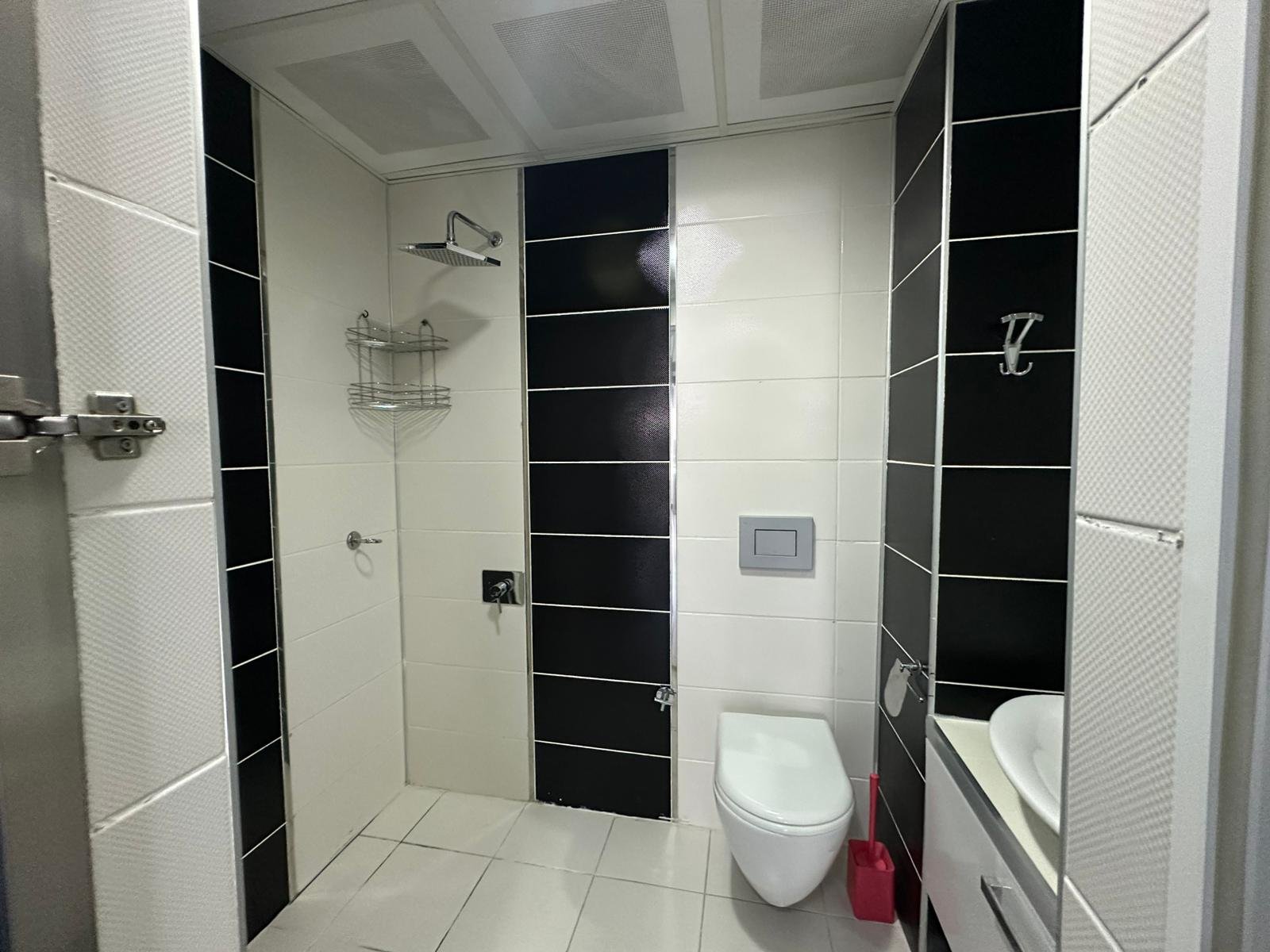 RADİSON KARŞISINDA FULL MANZARALI HAVUZLU 4,5+1 BOŞ DAİRE