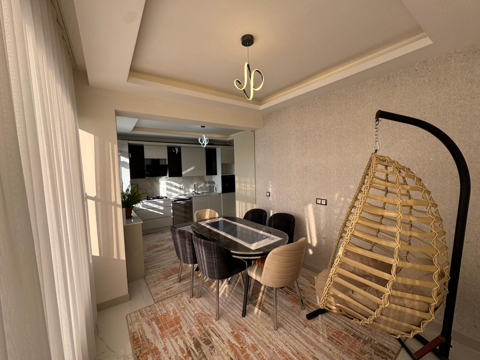 ÜÇ KUYULARDA RENSA KALİTESİYLE 3.5+1 LÜKS DAİREMİZ SATIŞTADIR