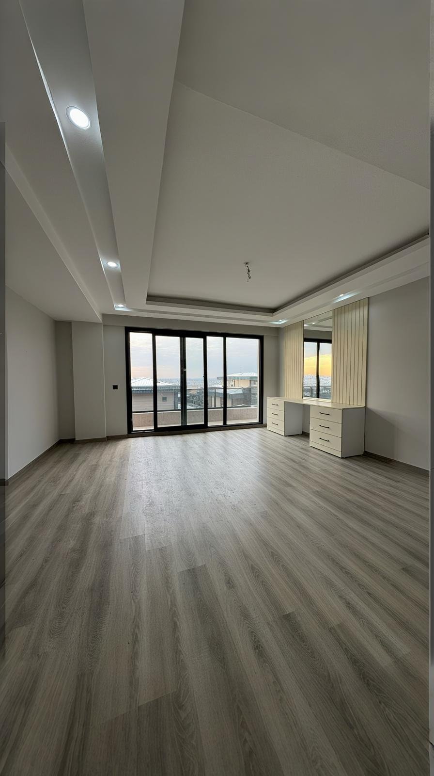 KENT ORMAN ARKASI HAVUZLU TRİPLEKS 6+1 LÜKS VİLLA