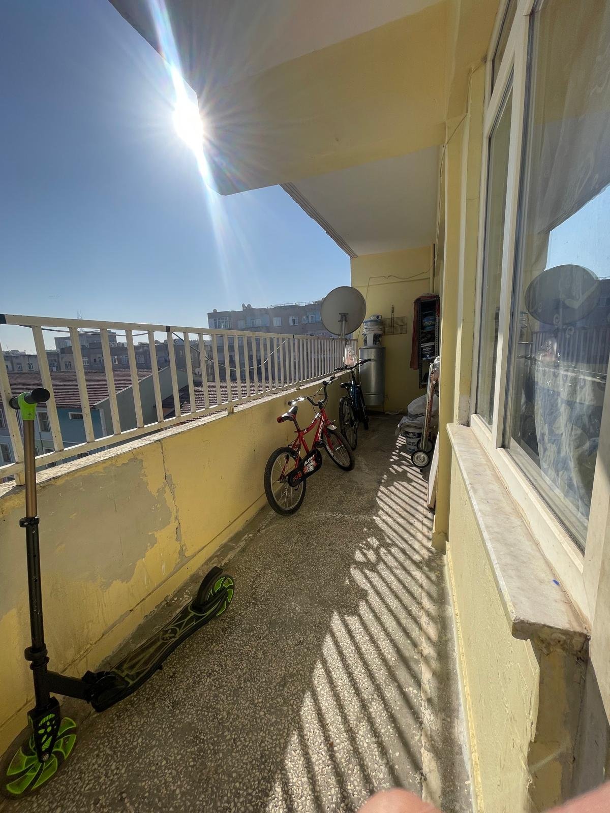 BAĞLAR ÇARŞAMBA PAZARINDA SATILIK 2+1 DAİRE